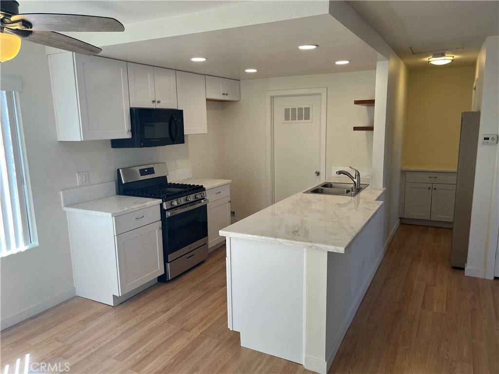 Oceanside, CA 92054,552 Canyon DR #38