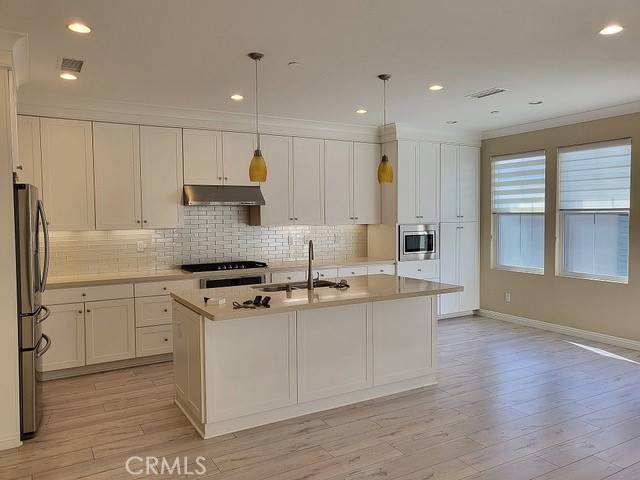 Irvine, CA 92620,121 Waterleaf