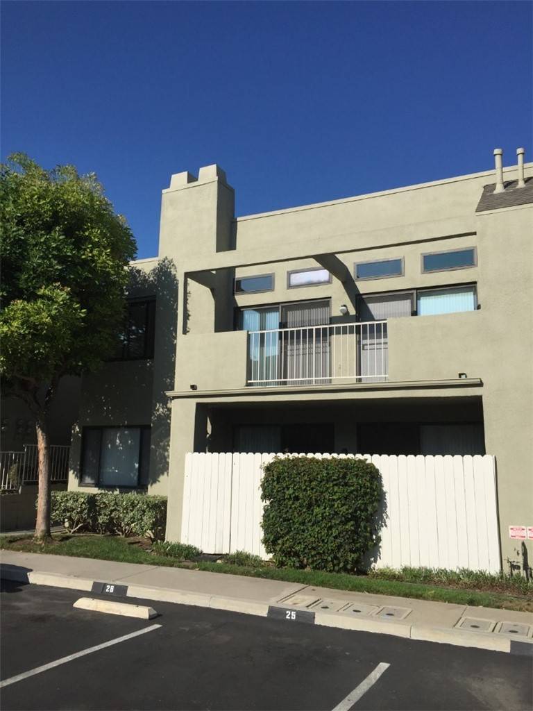Huntington Beach, CA 92647,17641 Sergio CIR #201
