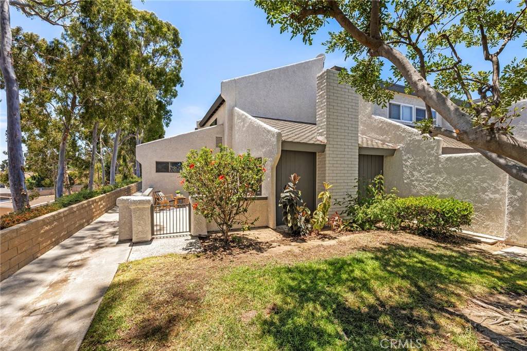 Huntington Beach, CA 92646,18714 Maplewood Cir