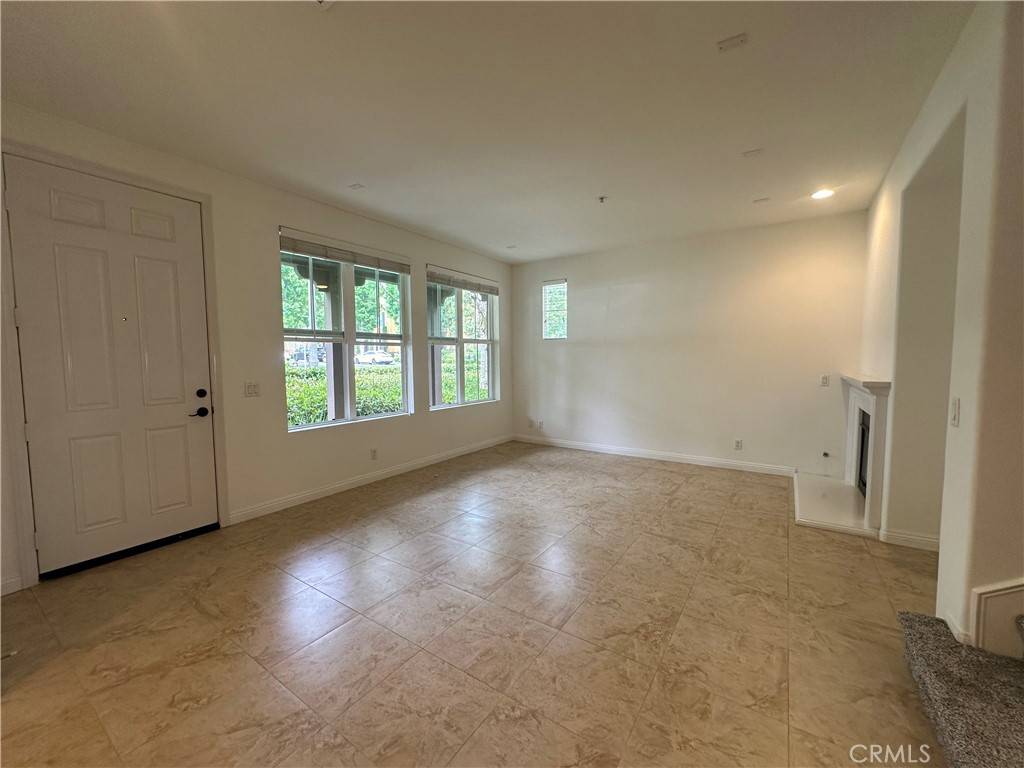 Irvine, CA 92603,21 Nightshade