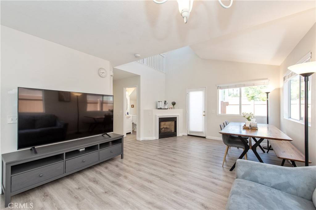 Lake Forest, CA 92610,18 Rue Brittany