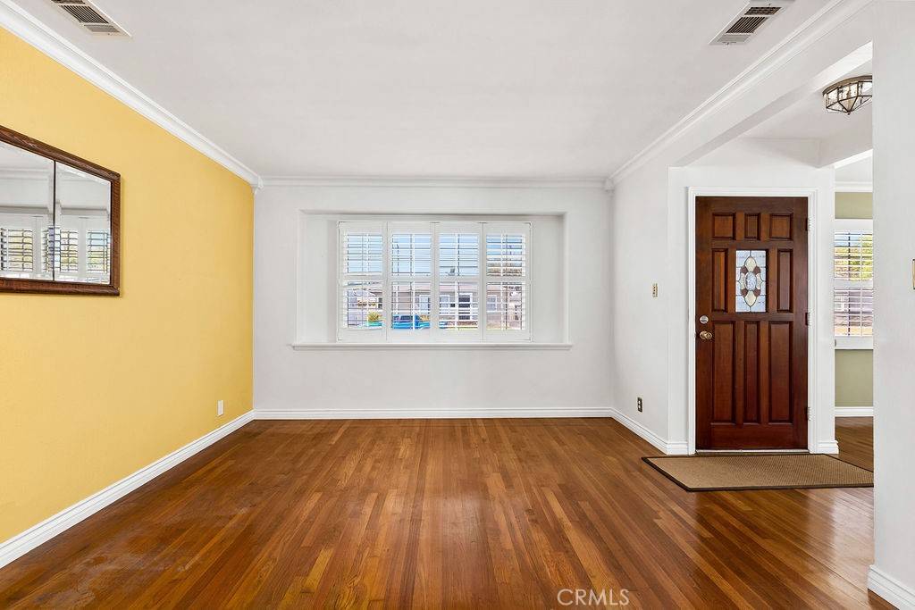 Long Beach, CA 90808,7118 E Peabody ST