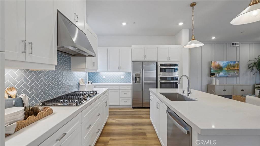 Irvine, CA 92618,532 Neilson