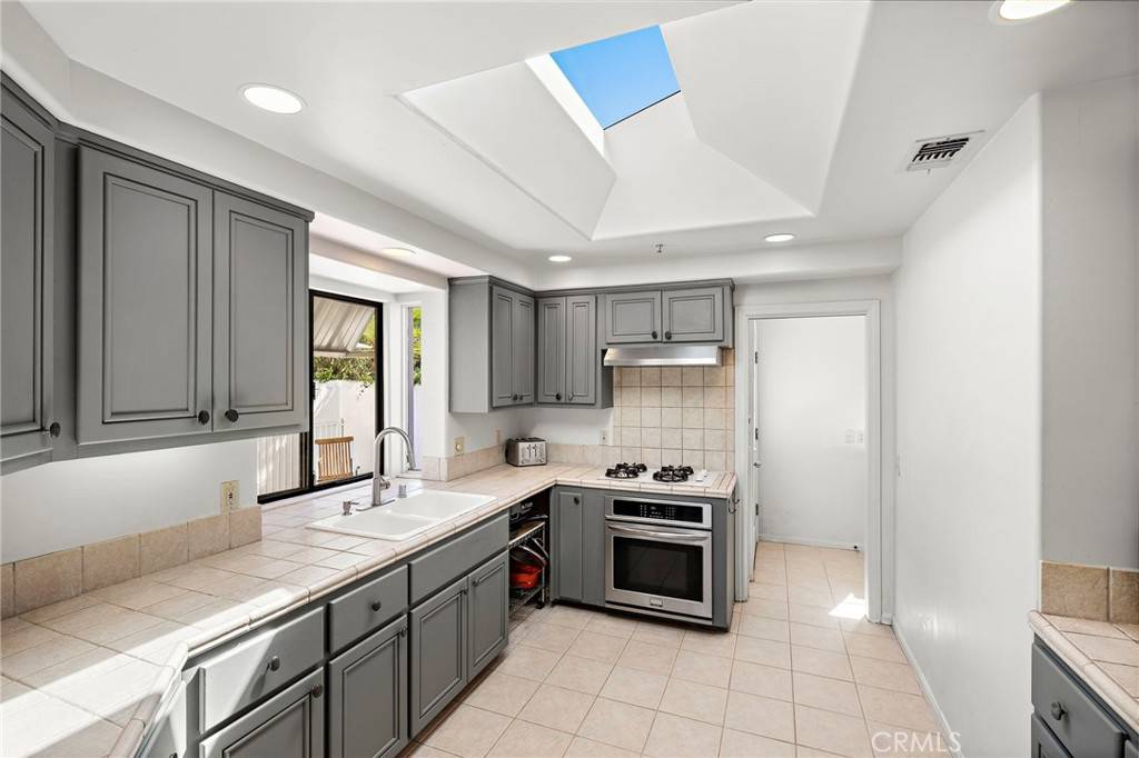 San Juan Capistrano, CA 92675,31645 Rancho Viejo RD