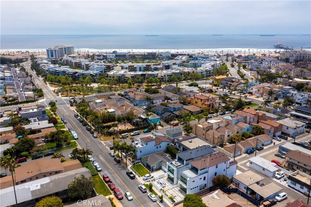 Huntington Beach, CA 92648,209 Huntington ST