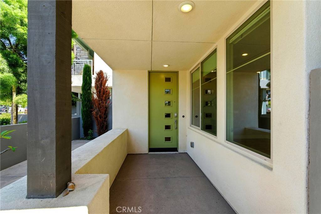 Irvine, CA 92618,186 Stellar