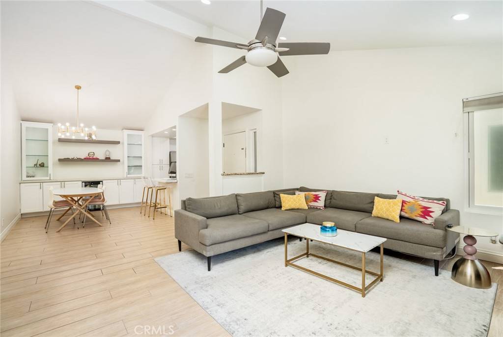 Huntington Beach, CA 92649,16521 Grunion LN #207