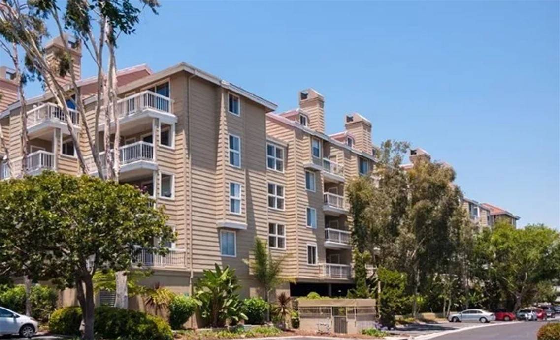 Huntington Beach, CA 92646,20331 Bluffside CIR #A320