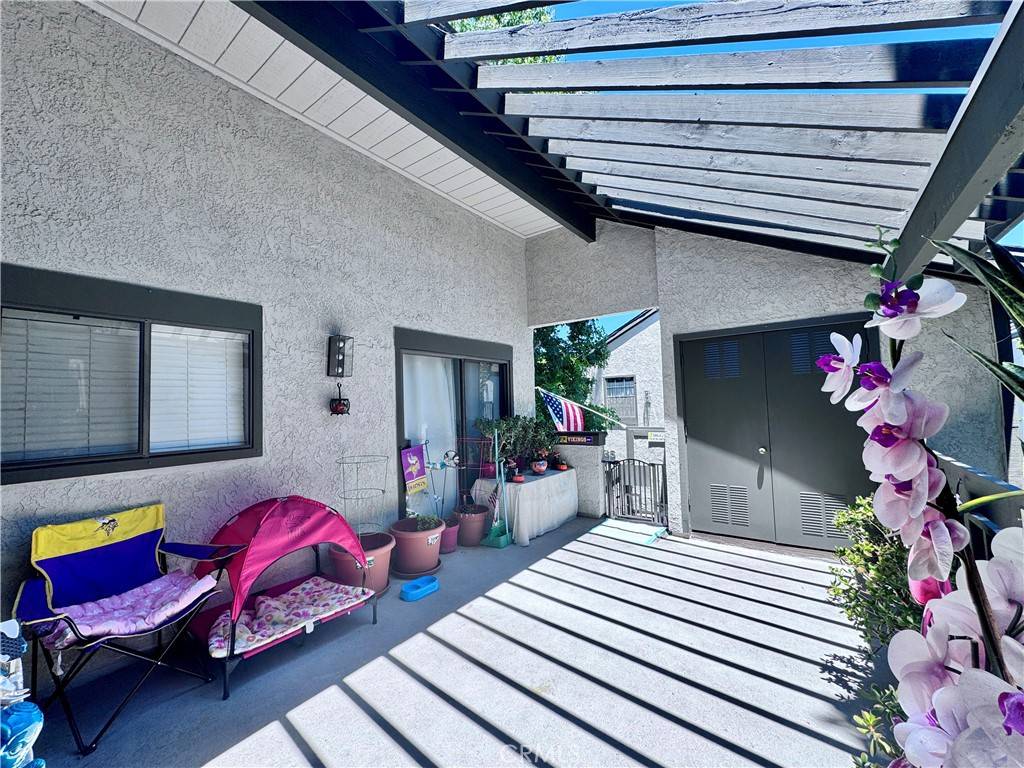 Santa Ana, CA 92704,2532 W Macarthur BLVD #B