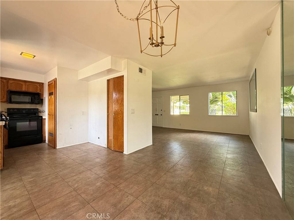 Huntington Beach, CA 92646,10231 Holburn DR