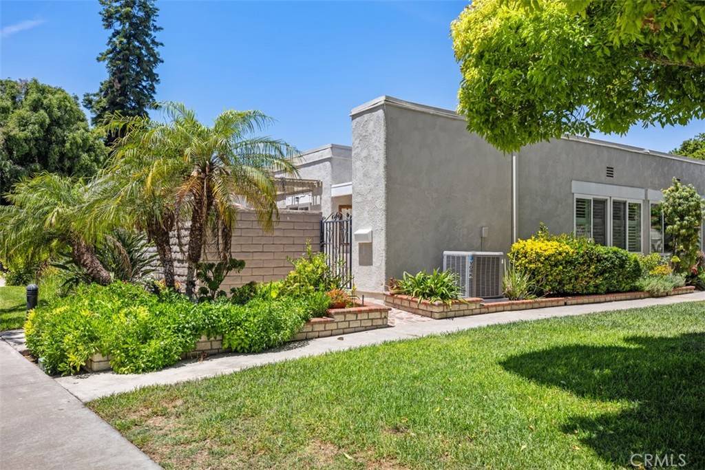 Laguna Woods, CA 92637,2272 Via Mariposa E #D