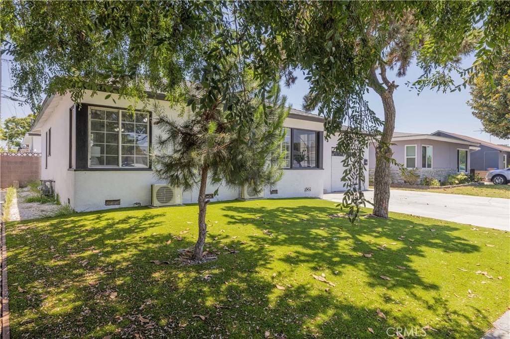 Downey, CA 90242,12108 Dunrobin AVE