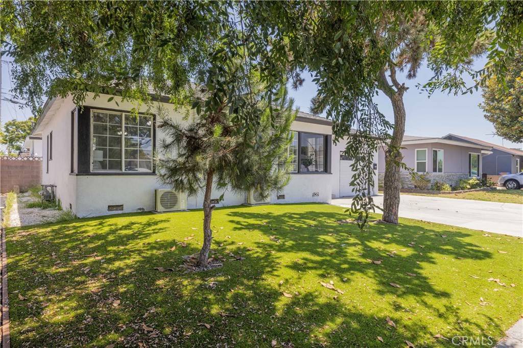 Downey, CA 90242,12108 Dunrobin AVE