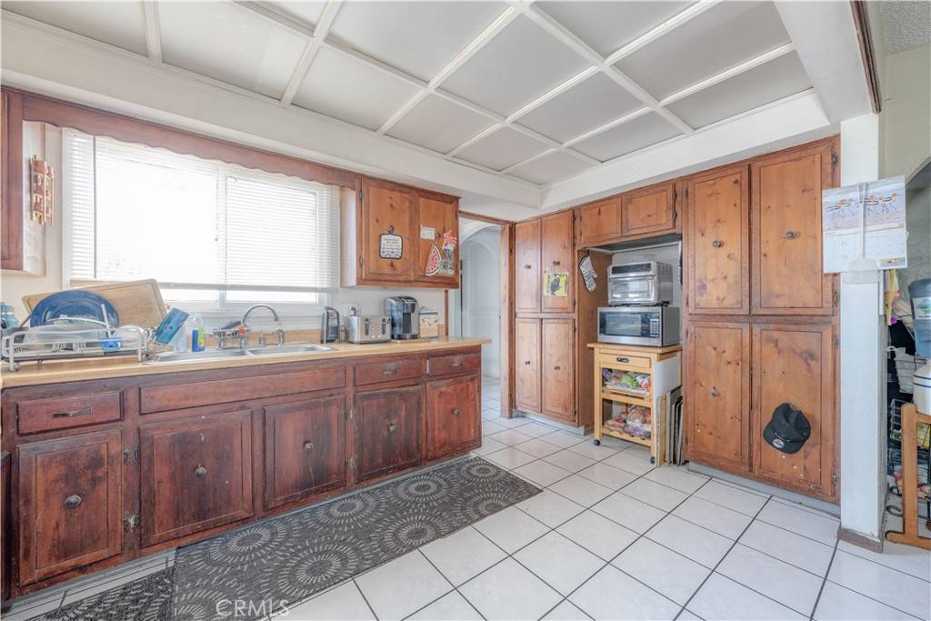 Westminster, CA 92683,13572 Sutter DR