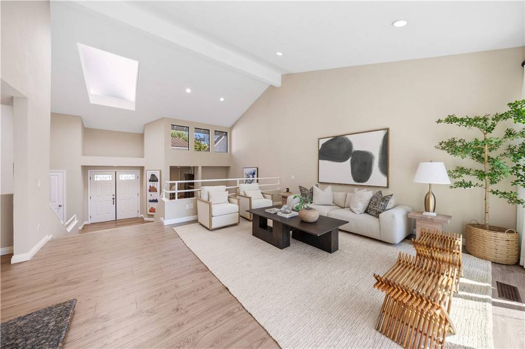 Irvine, CA 92612,15 Valley View