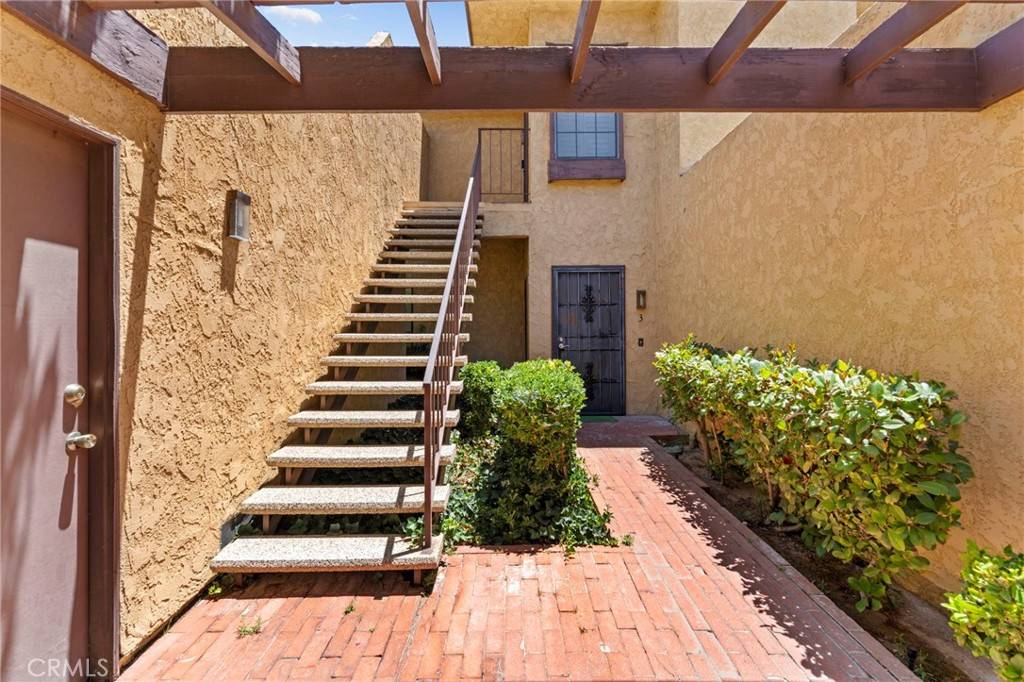 Lancaster, CA 93534,42821 15th ST W #4
