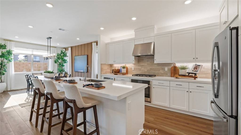 Santa Paula, CA 93060,455 Snowdrop LN