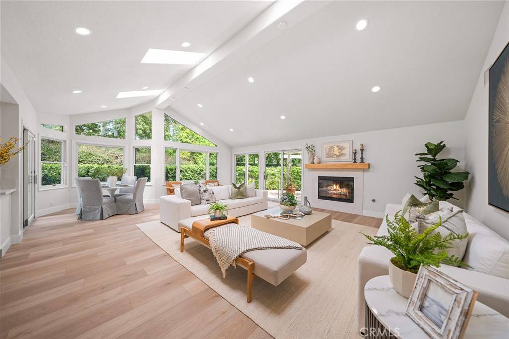 Irvine, CA 92603,12 Creekside