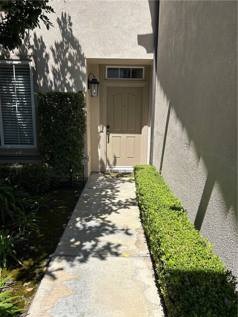Huntington Beach, CA 92648,7057 Trestles CT