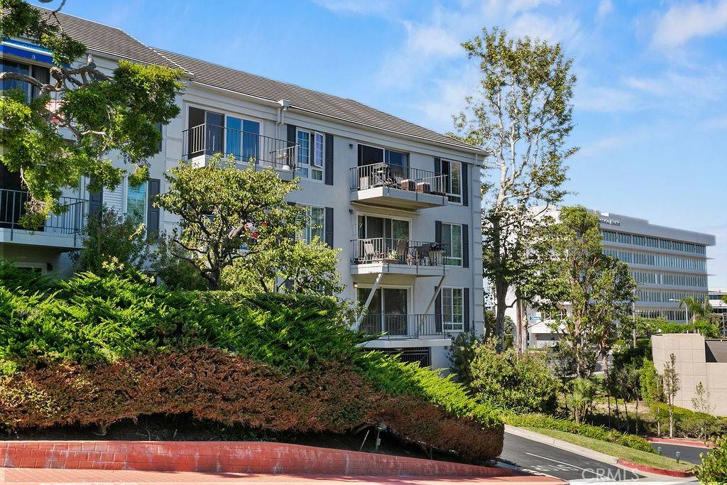 Newport Beach, CA 92663,200 Mcneil LN #112