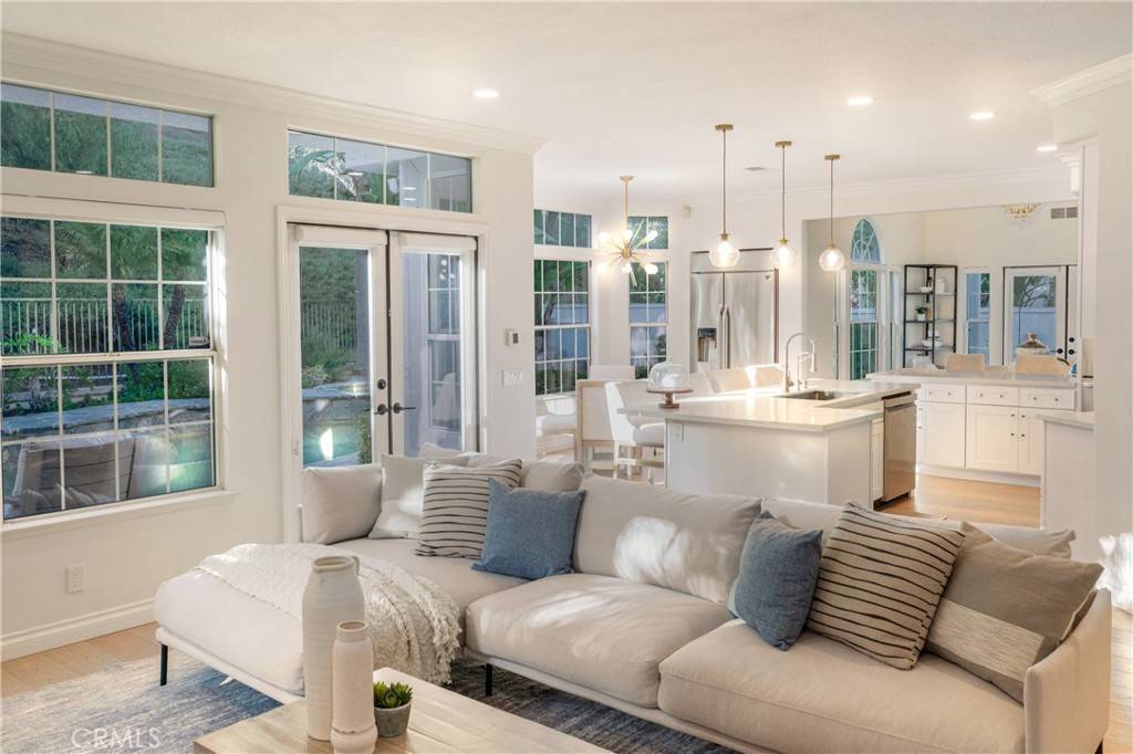 Laguna Hills, CA 92653,27153 Woodbluff Rd
