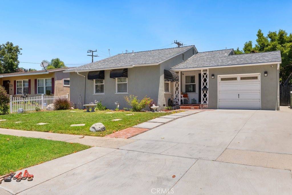 Whittier, CA 90605,13723 Oak ST