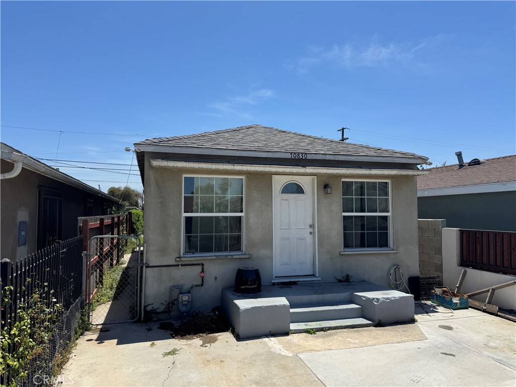 Los Angeles, CA 90059,10830 Kalmia ST