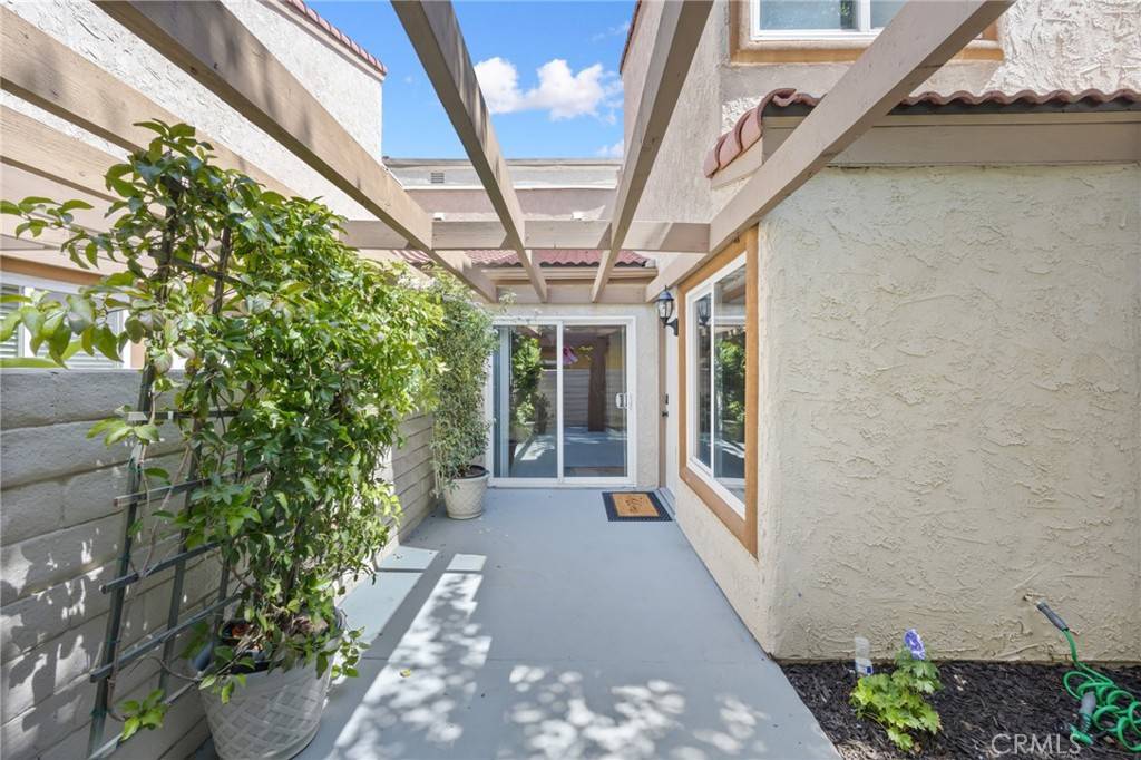 Fullerton, CA 92835,1304 Calle Grande #68