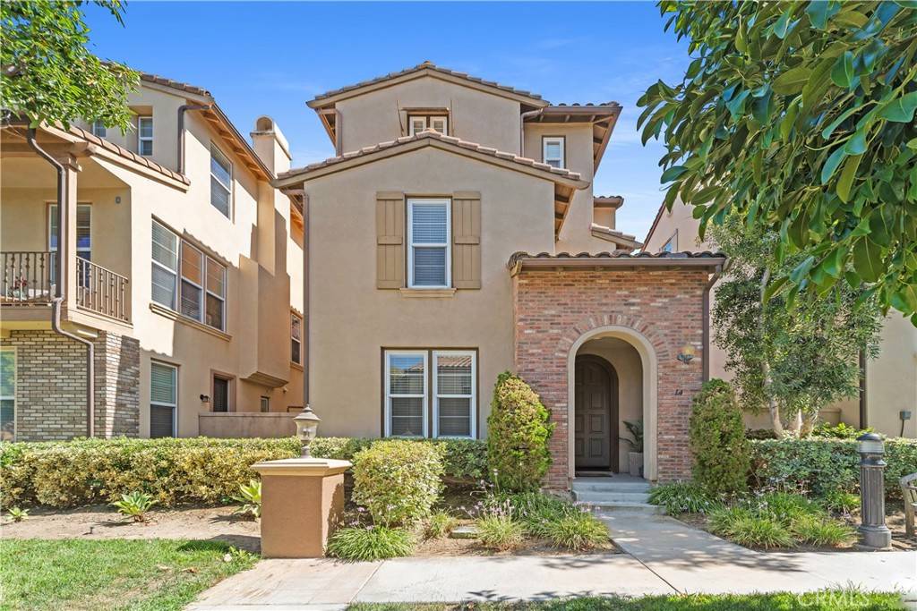 Irvine, CA 92603,14 Tall Oak