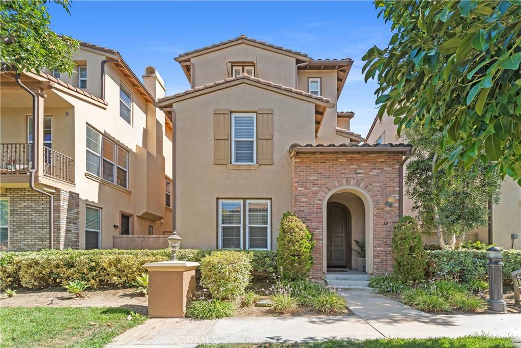 Irvine, CA 92603,14 Tall Oak