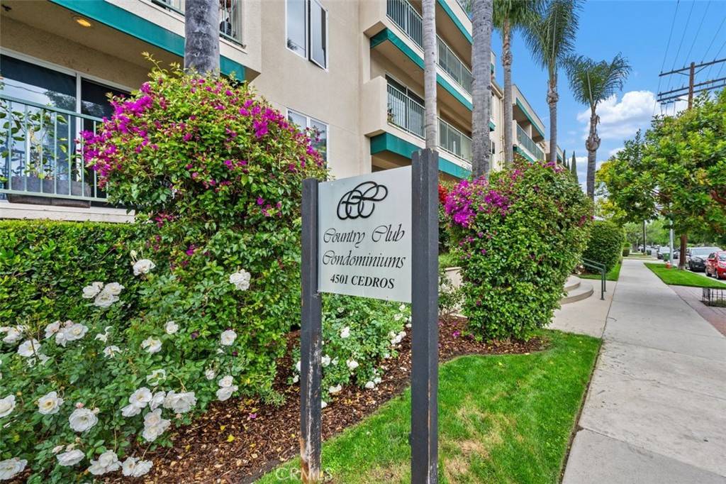 Sherman Oaks, CA 91403,4501 Cedros AVE #338