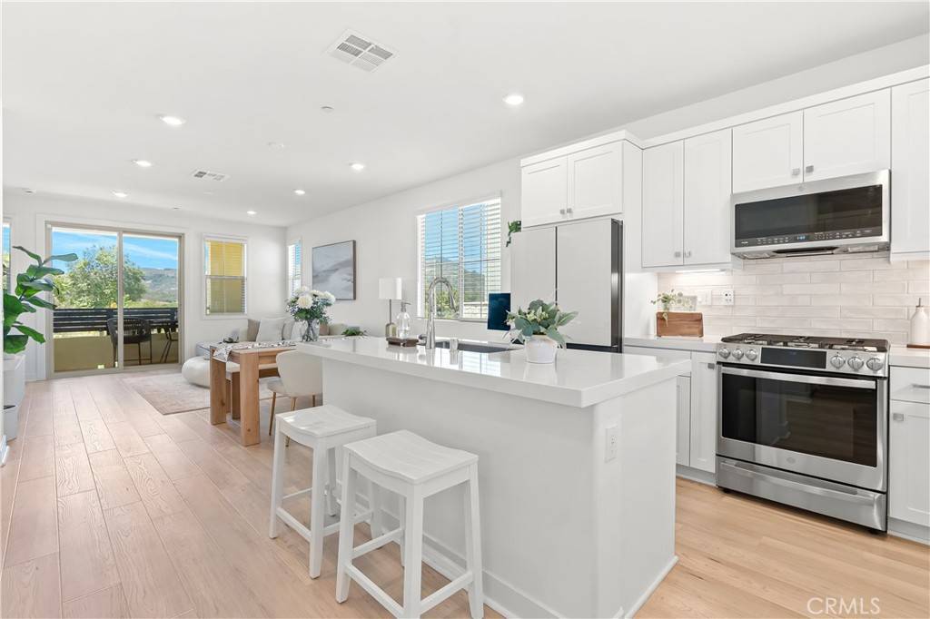 Rancho Mission Viejo, CA 92694,90 Harness WAY