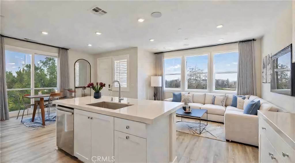 Irvine, CA 92618,442 lobata