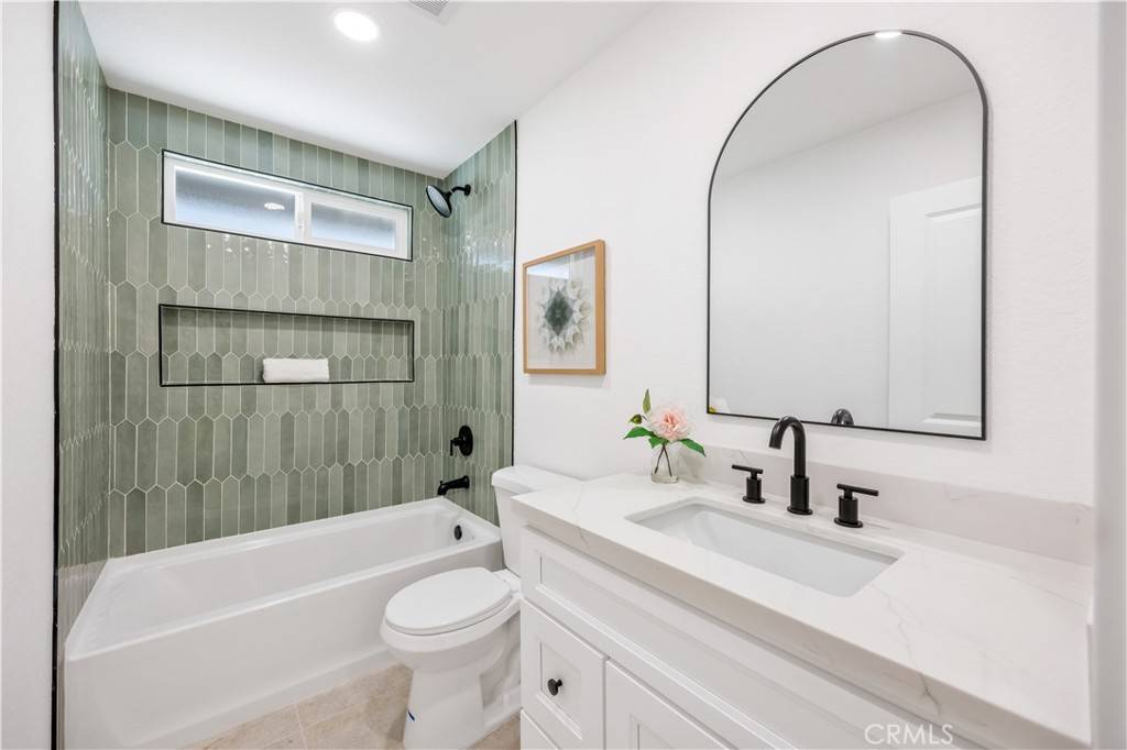 Fontana, CA 92335,15250 Holly DR