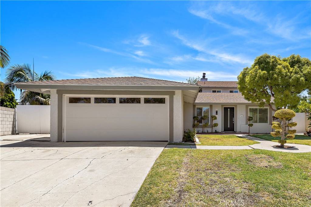 Santa Ana, CA 92707,822 E Borchard AVE
