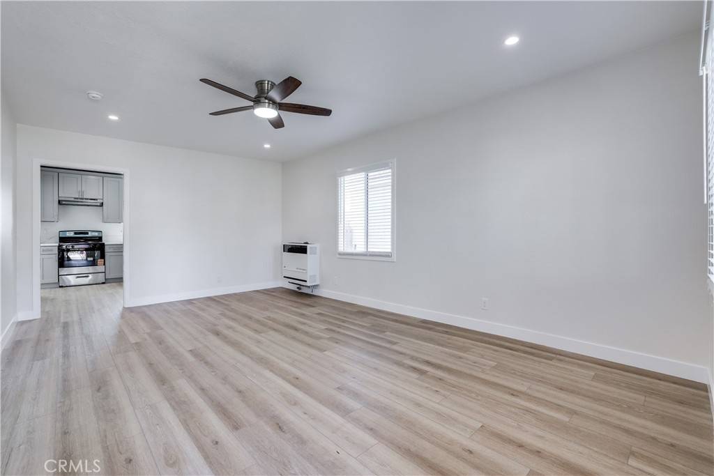Huntington Beach, CA 92648,722 Main ST