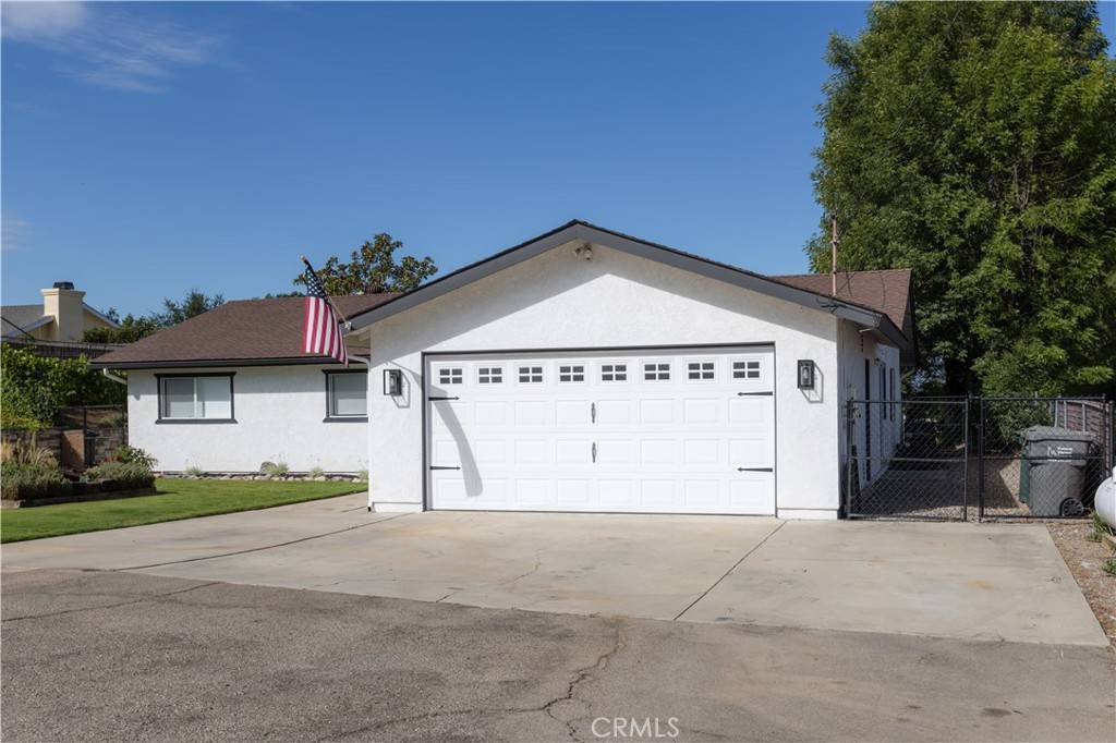 Ramona, CA 92065,815 6th ST
