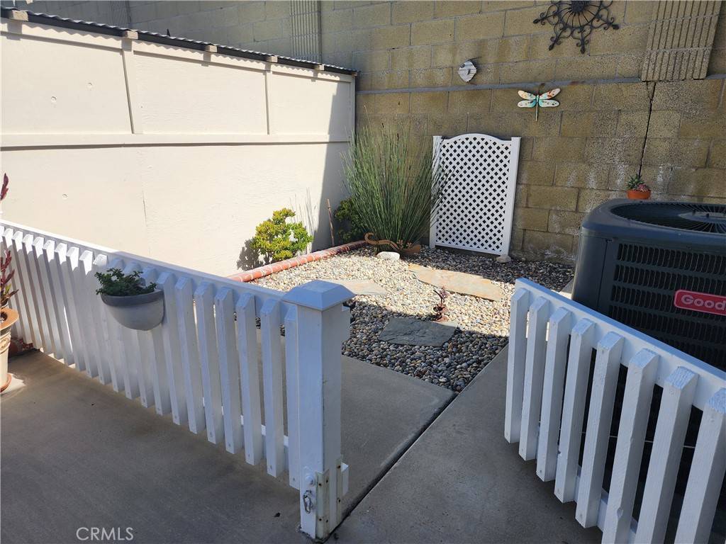 Huntington Beach, CA 92646,9850 Garfield AVE #80