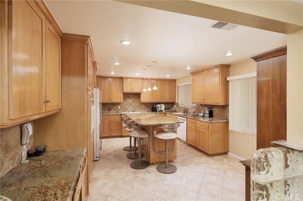 Harbor City, CA 90710,1217 Woodbury DR
