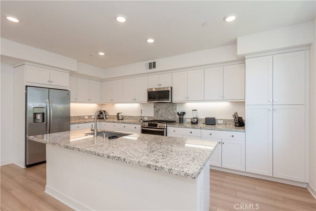 Anaheim, CA 92805,1851 S Union St #10