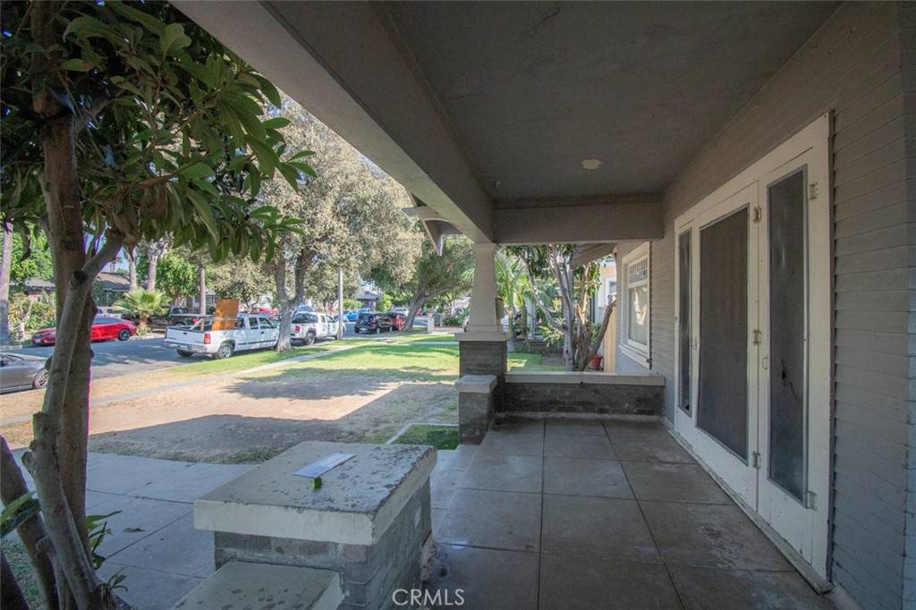 Santa Ana, CA 92701,802 S Birch ST