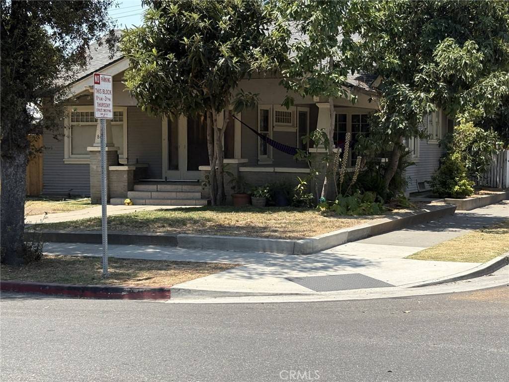 Santa Ana, CA 92701,802 S Birch ST