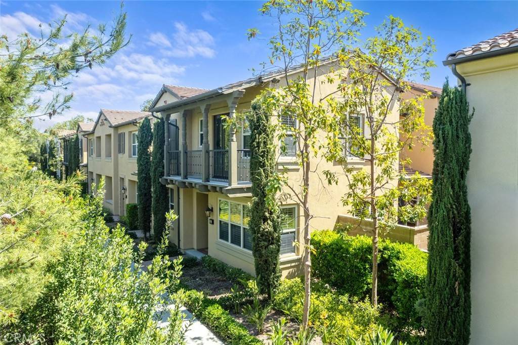 Irvine, CA 92620,111 Thornhurst