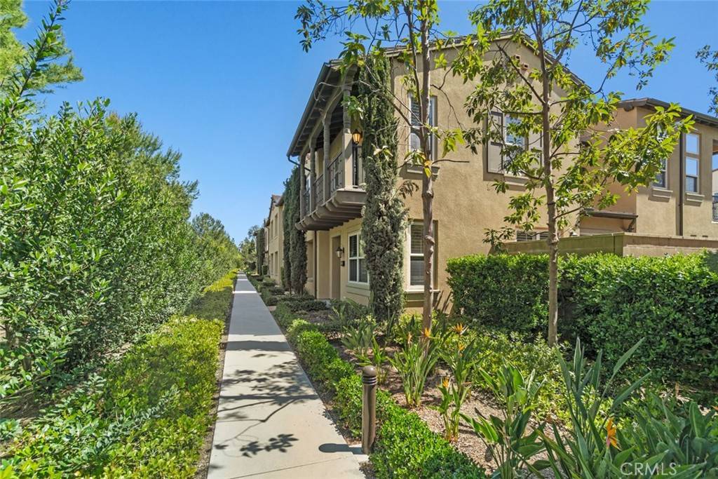Irvine, CA 92620,111 Thornhurst