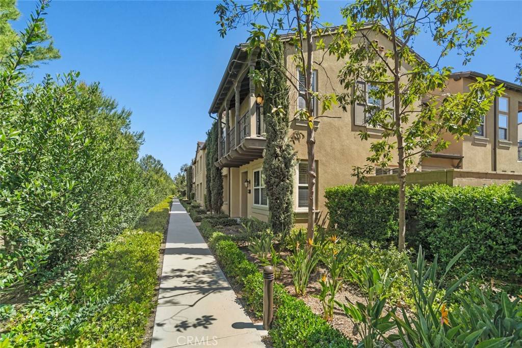 Irvine, CA 92620,111 Thornhurst
