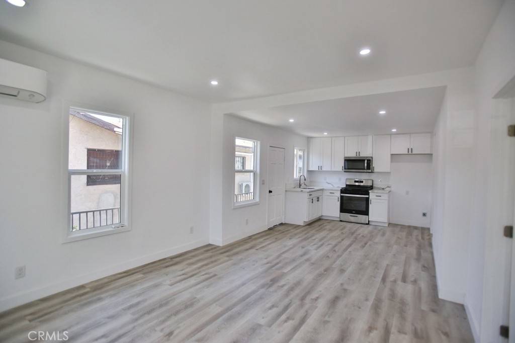 Los Angeles, CA 90042,301 S Avenue 55