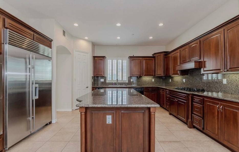 Redlands, CA 92373,211 Franklin AVE
