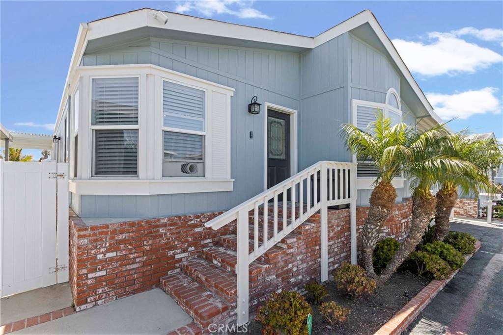 Huntington Beach, CA 92648,20701 Beach BLVD #106