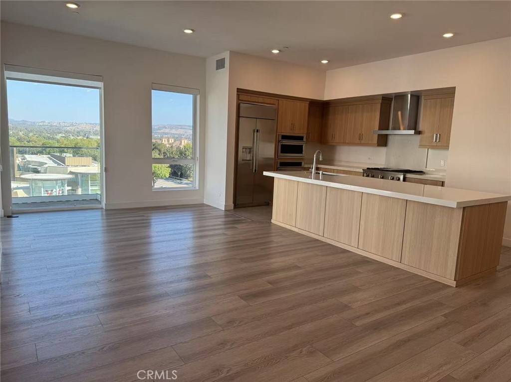 Irvine, CA 92612,2612 Rivington